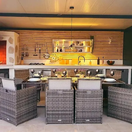 Villa Impression By Istrialux